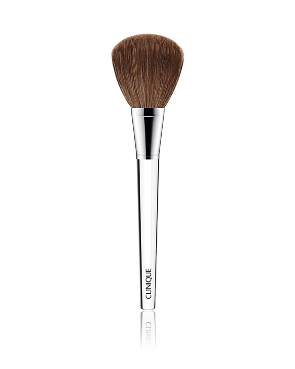 Powder Brush, Large, plush, allover face brush dusts on loose or pressed powder for smooth, even application. Antibakteriell teknik.